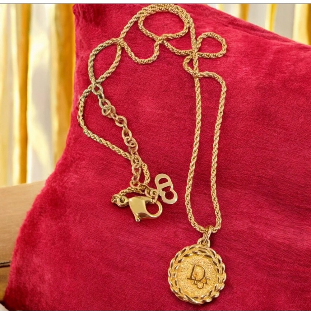Christian Dior “Dior” Gold Pendant Necklace - Picture 2 of 2